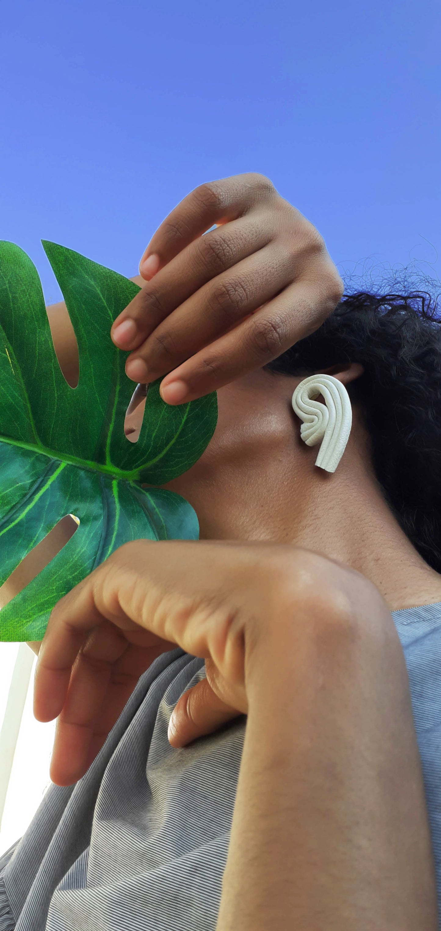 Flow Earrings - white small