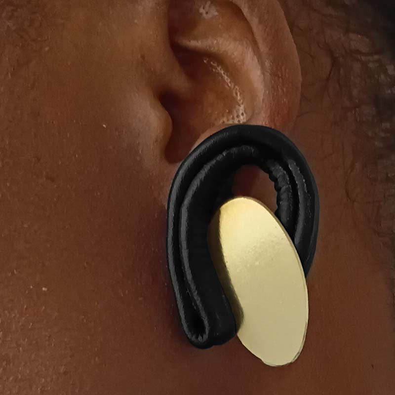 Resonance earrings- mini black