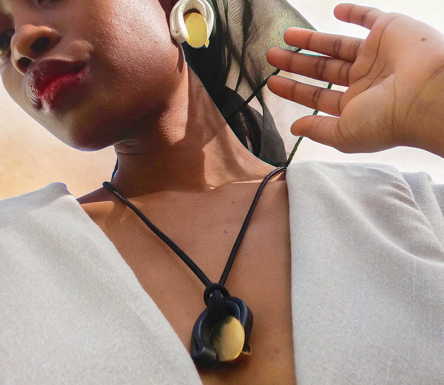 Resonance pendant necklace