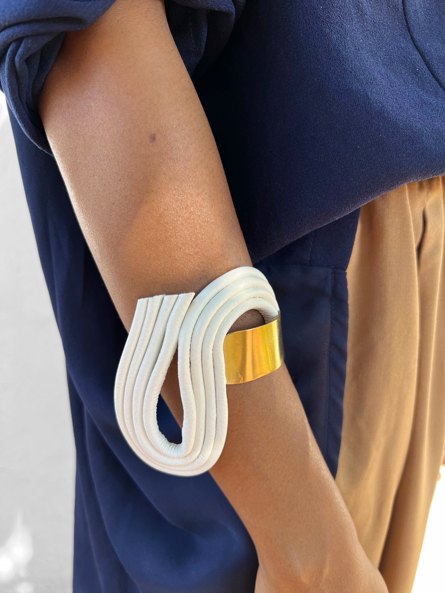 Odyssey bracelet - white