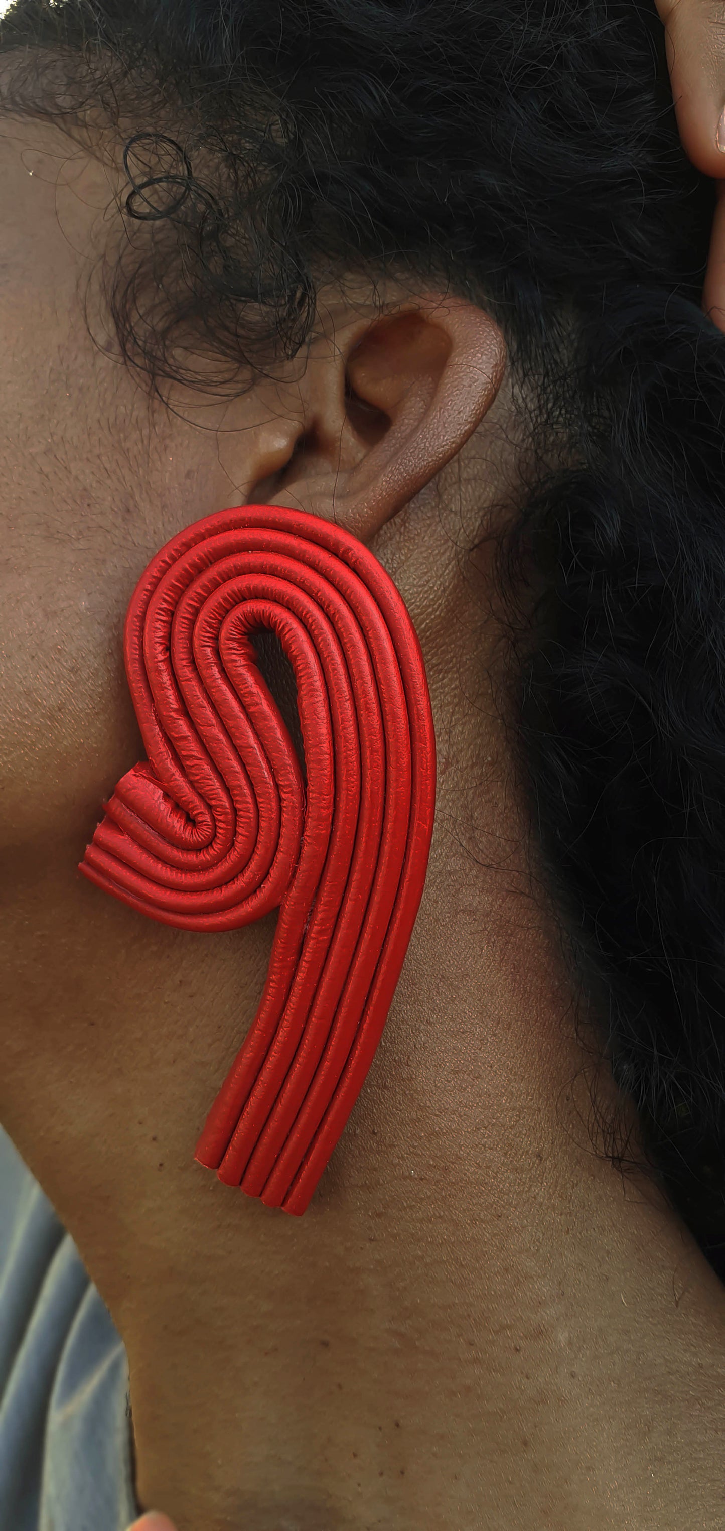 Flow earrings- red medium